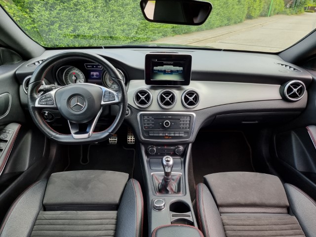 MERCEDES CLA 200 - AMG Pack