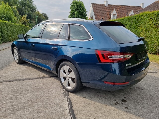 SKODA SUPERB 1.6 TDi