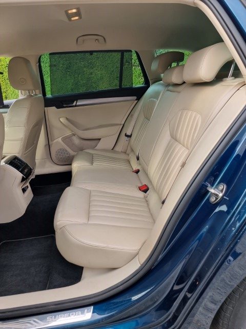 SKODA SUPERB 1.6 TDi