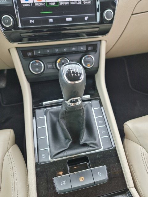 SKODA SUPERB 1.6 TDi
