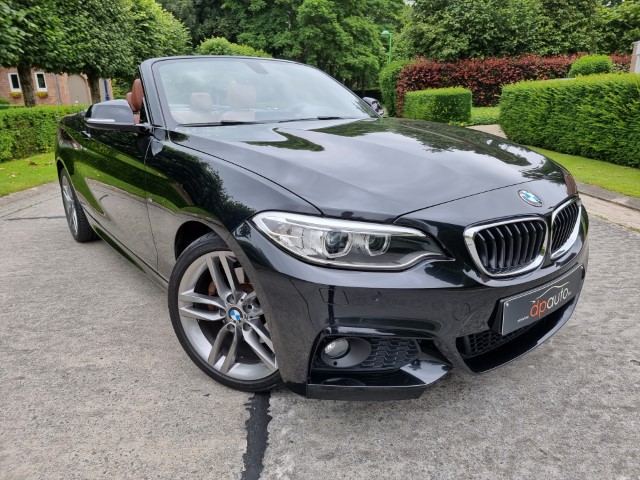 BMW 220i CABRIO M-PACK