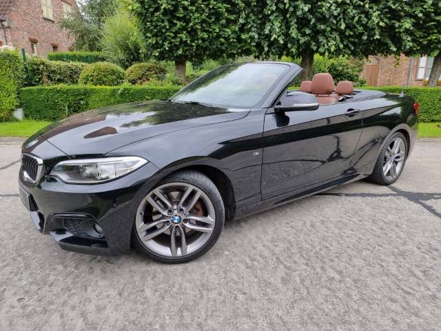 BMW 220i CABRIO M-PACK