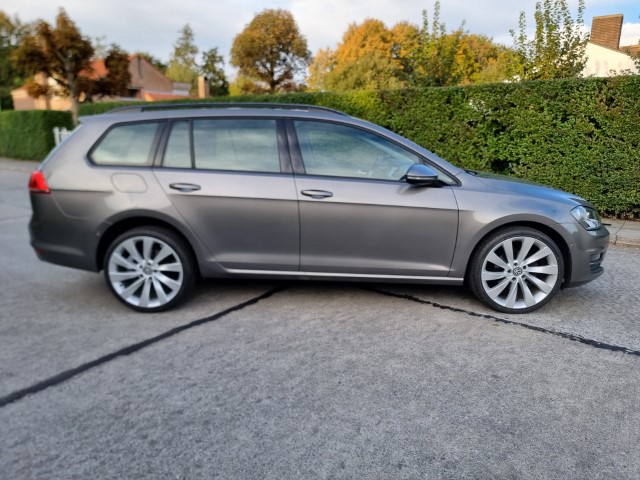 VOLKSWAGEN GOLF VARIANT 1.6 TDi