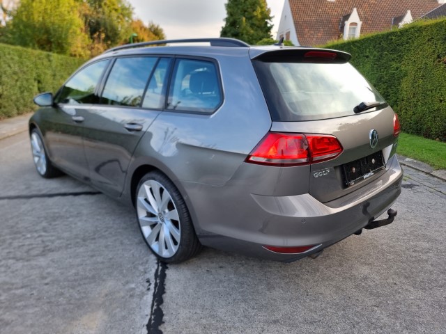 VOLKSWAGEN GOLF VARIANT 1.6 TDi