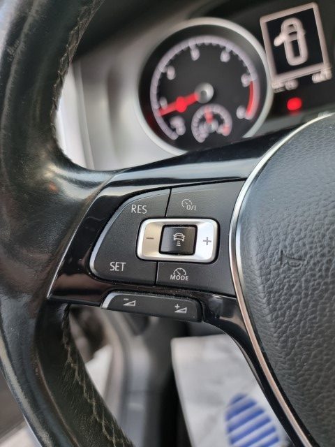 VOLKSWAGEN GOLF VARIANT 1.6 TDi