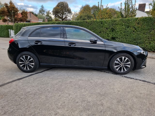 MERCEDES A180d