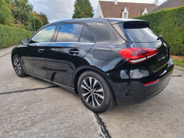 MERCEDES A180d