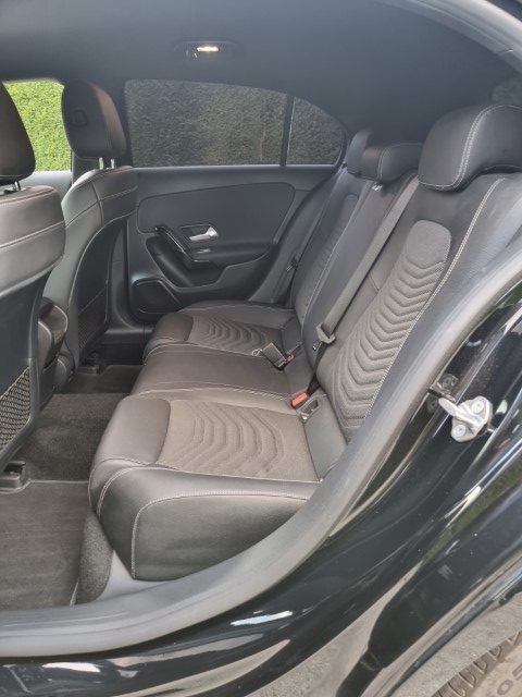 MERCEDES A180d
