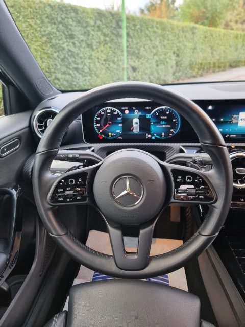 MERCEDES A180d