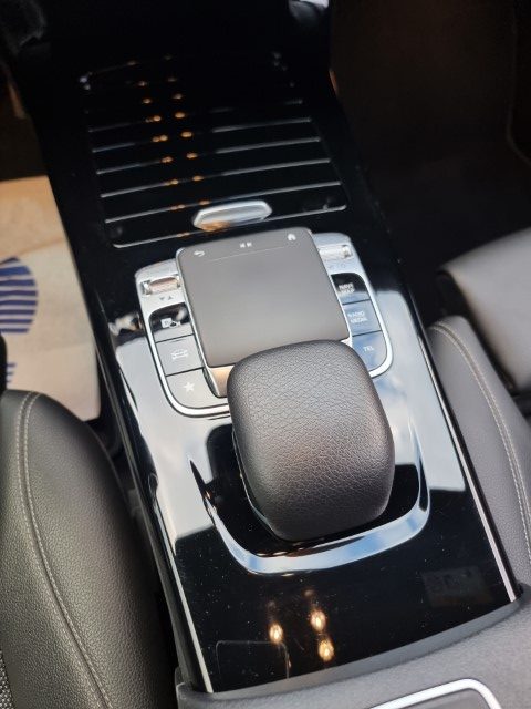 MERCEDES A180d