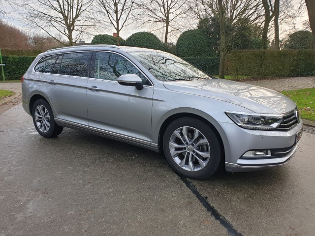 VOLKSWAGEN PASSAT VARIANT 2.0 TDi DSG