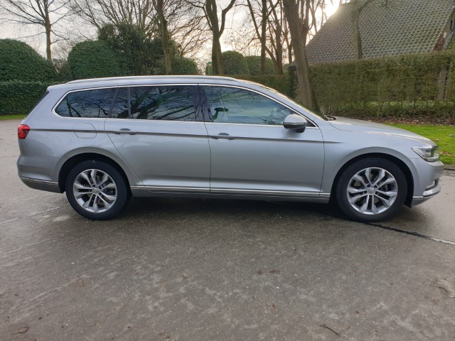 VOLKSWAGEN PASSAT VARIANT 2.0 TDi DSG