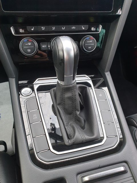 VOLKSWAGEN PASSAT VARIANT 2.0 TDi DSG