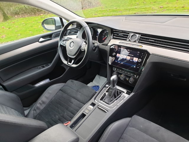 VOLKSWAGEN PASSAT VARIANT 2.0 TDi DSG
