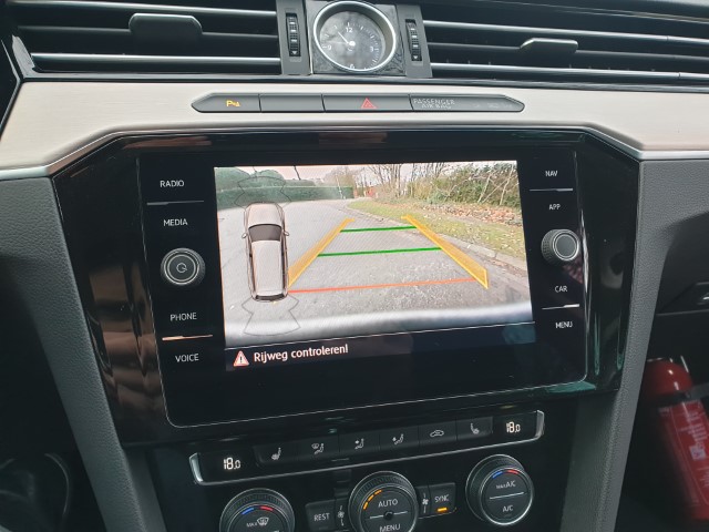 VOLKSWAGEN PASSAT VARIANT 2.0 TDi DSG