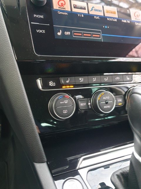 VOLKSWAGEN PASSAT VARIANT 2.0 TDi DSG