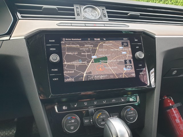 VOLKSWAGEN PASSAT VARIANT 2.0 TDi DSG