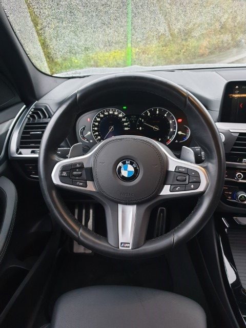 BMW X3 2.0i xDrive M-PACK