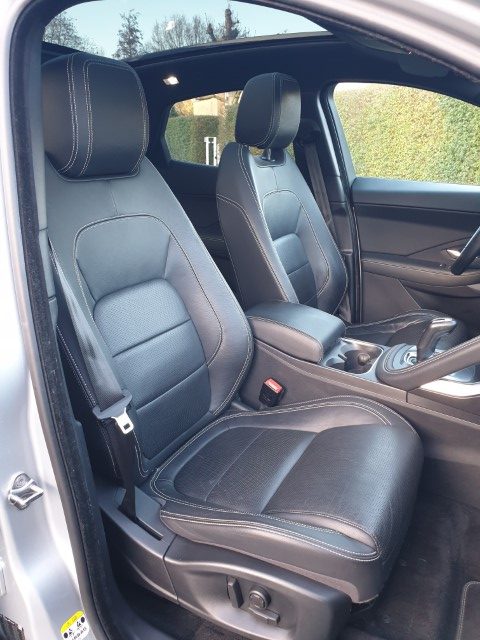 JAGUAR E-PACE 2.0 D AWD R-Dynamic SE