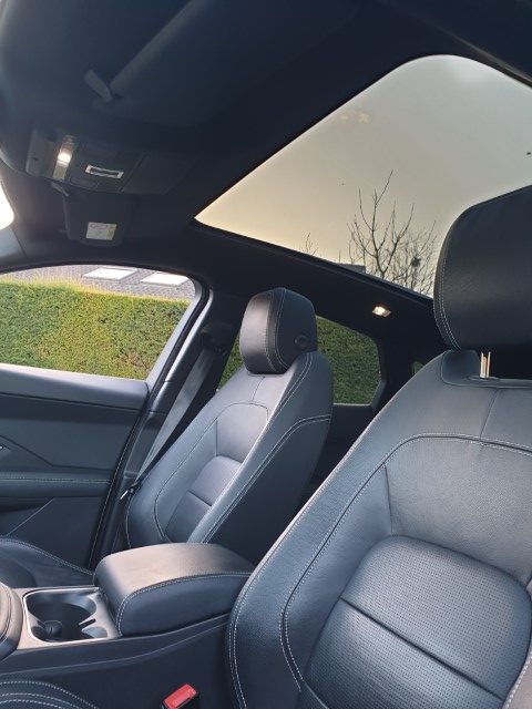 JAGUAR E-PACE 2.0 D AWD R-Dynamic SE