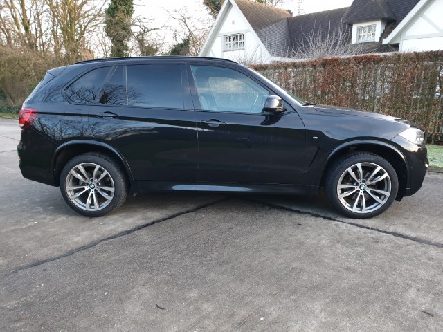 BMW X5 xDrive 3.0 M-PACK - Lichte vracht -