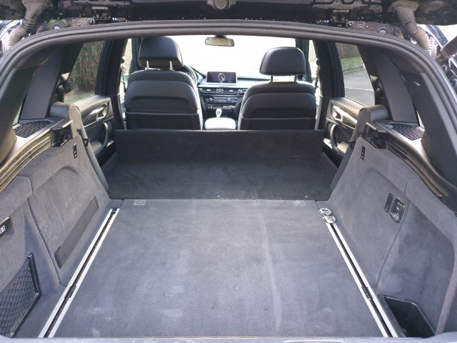 BMW X5 xDrive 3.0 M-PACK - Lichte vracht -
