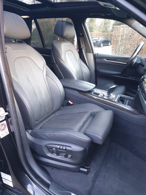 BMW X5 xDrive 3.0 M-PACK - Lichte vracht -