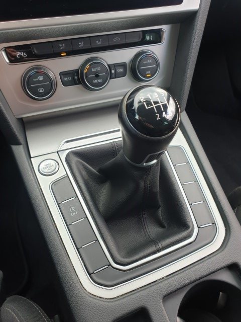 VOLKSWAGEN PASSAT VARIANT 2.0 TDi