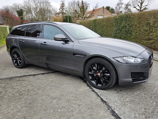 JAGUAR XF 2.0 D Pure