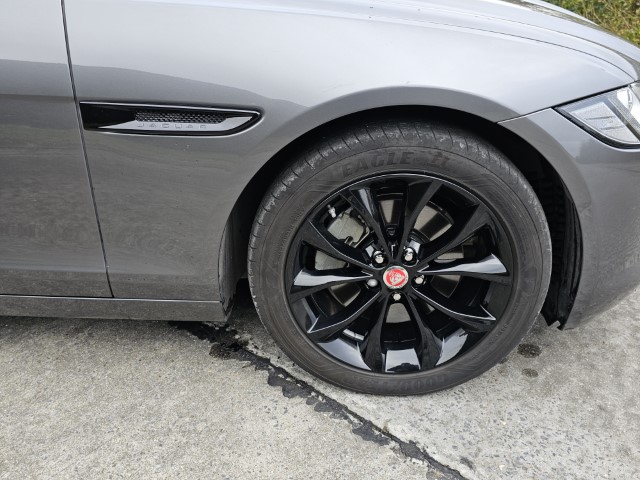 JAGUAR XF 2.0 D Pure