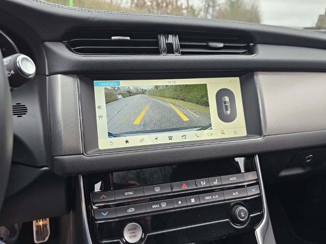 JAGUAR XF 2.0 D Pure