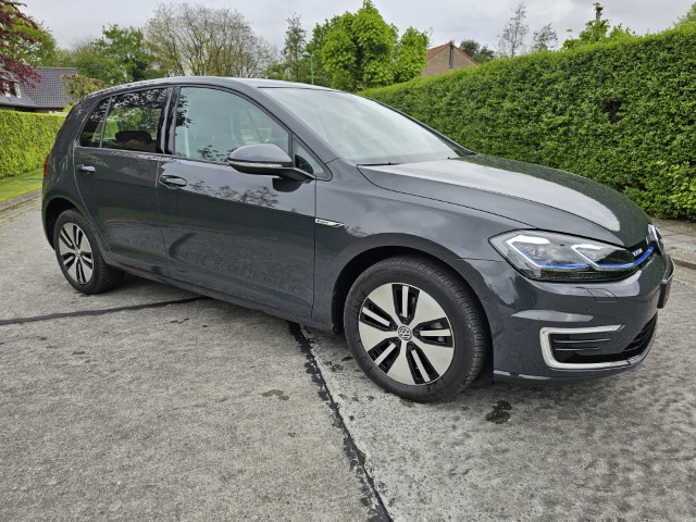 VOLKSWAGEN E-GOLF 35.8 KWh
