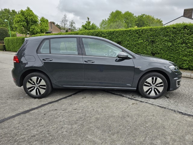 VOLKSWAGEN E-GOLF 35.8 KWh