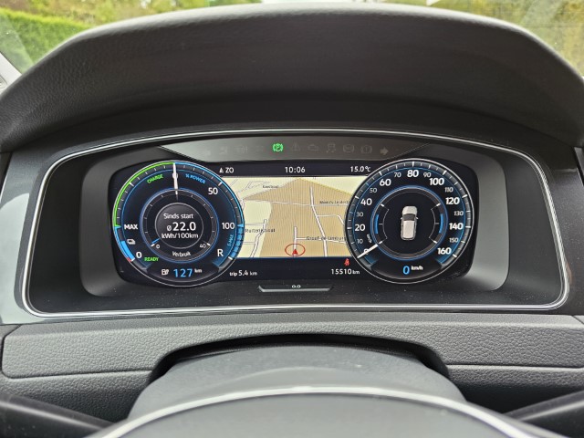 VOLKSWAGEN E-GOLF 35.8 KWh