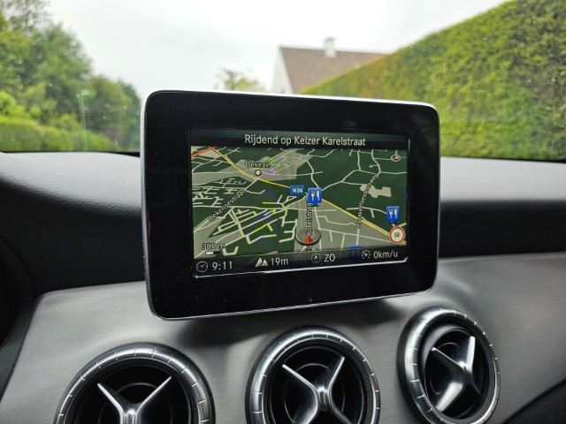 Mercedes CLA 200