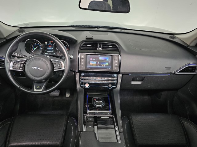 JAGUAR F-PACE 2.0 D AWD R-SPORT