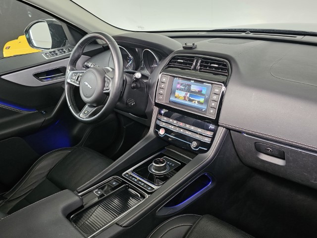JAGUAR F-PACE 2.0 D AWD R-SPORT