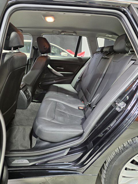 BMW 318d Luxury Line