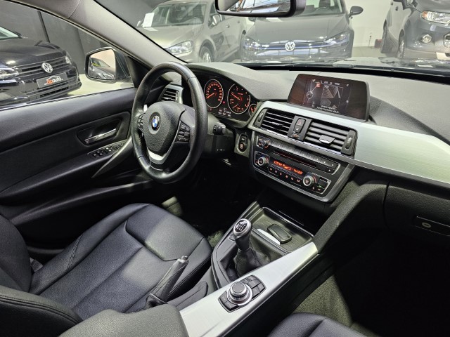 BMW 318d Luxury Line