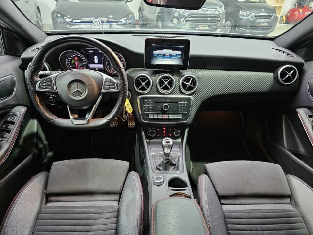 MERCEDES A180 - AMG PACK