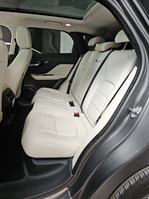 JAGUAR F-PACE 2.0 D PRESTIGE