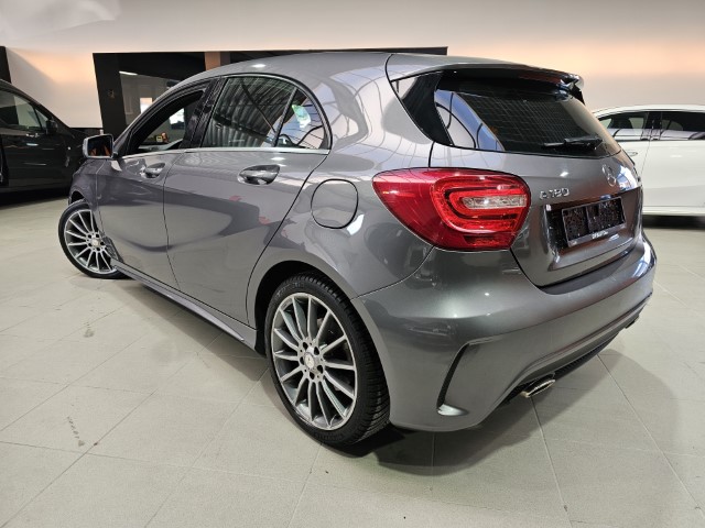 MERCEDES A 180 - AMG PACK -