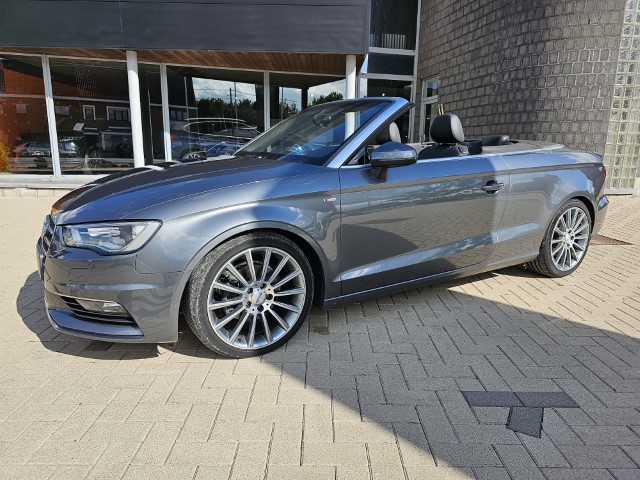 AUDI A3 CABRIOLET 2.0 TDi S-Line