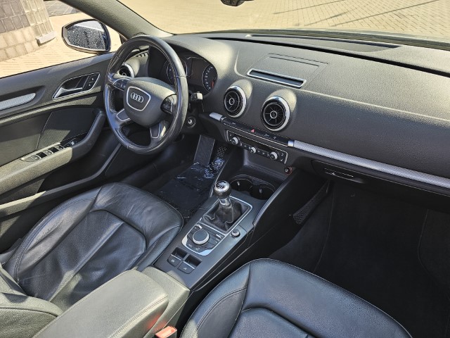 AUDI A3 CABRIOLET 2.0 TDi S-Line