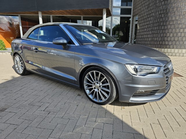 AUDI A3 CABRIOLET 2.0 TDi S-Line