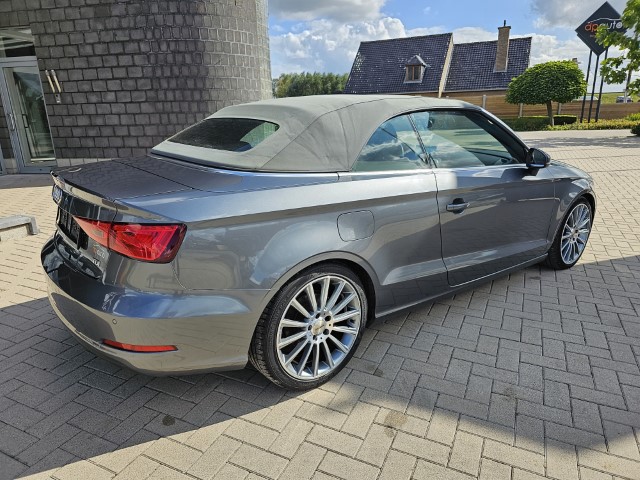 AUDI A3 CABRIOLET 2.0 TDi S-Line
