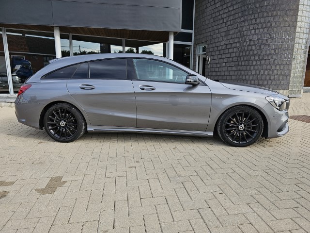 MERCEDES CLA 180 AMG PACK