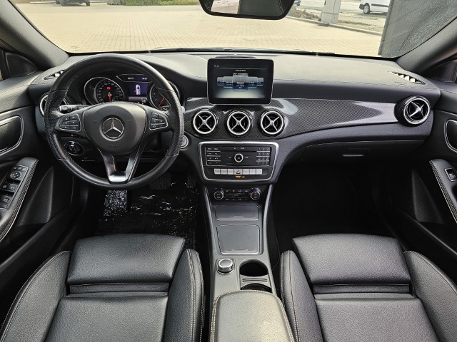 MERCEDES CLA 180 AMG PACK
