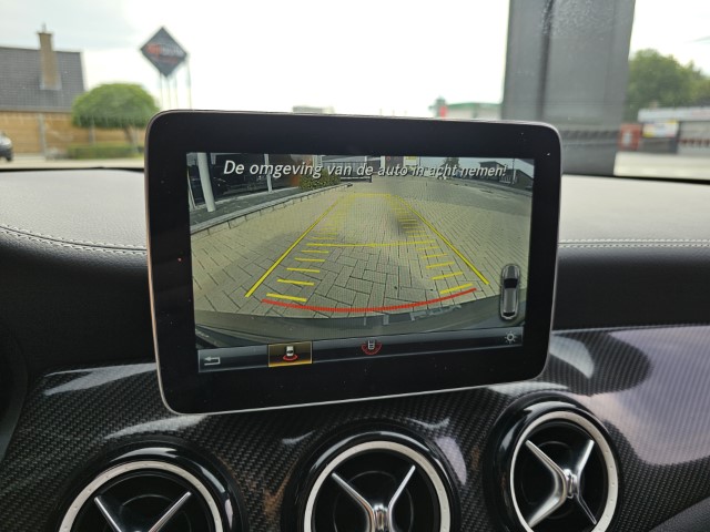 MERCEDES CLA 180 AMG PACK
