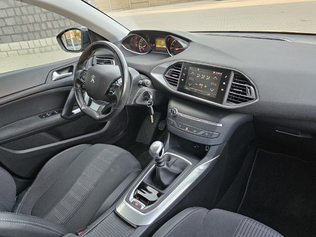 PEUGEOT 308 1.5 BlueHDi Allure
